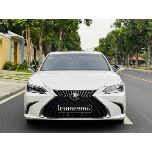 Lexus ES300h 2023 – phiên bản Hybrid