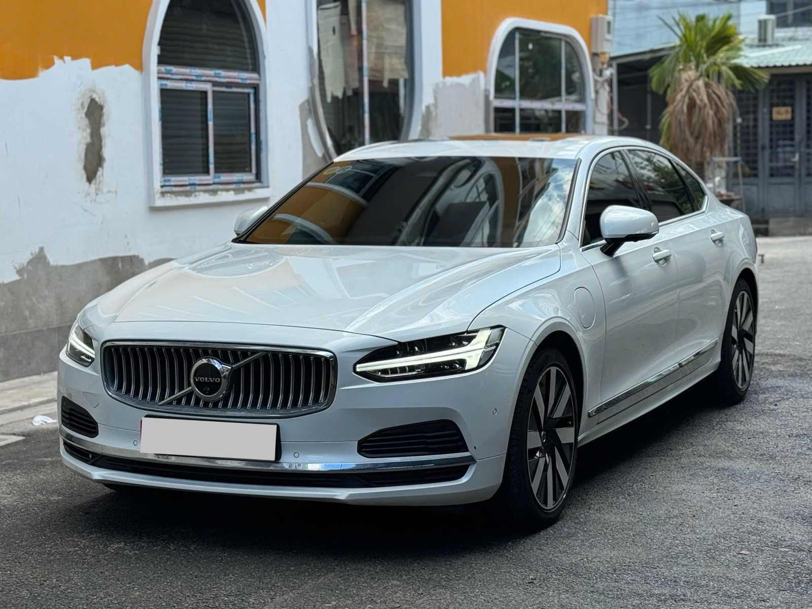 Volvo S90L PLUS LWB ULTImate Recharge T8 Xăng điện